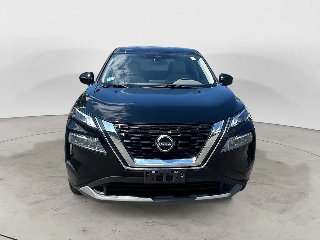 Used 2023 Super Black Nissan SV image 9