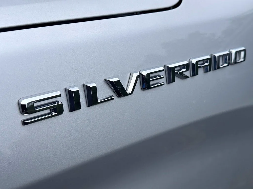 Used 2021 Silver Ice Metallic Chevrolet WT image 6