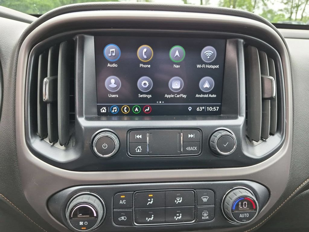 Used 2022 White GMC AT4 w/Leather image 19