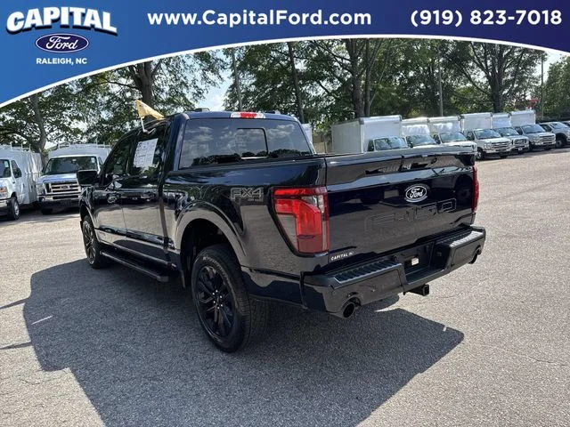 Used 2025 Blue Ford XLT image 6