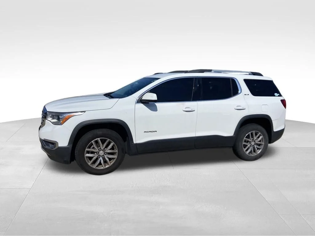 Used 2017 White GMC SLE-2 image 26