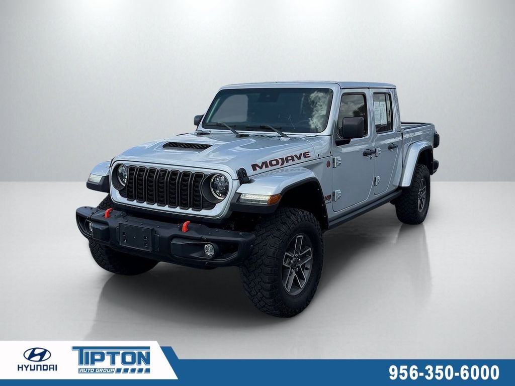 Used 2024 Silver Jeep Mojave image 1