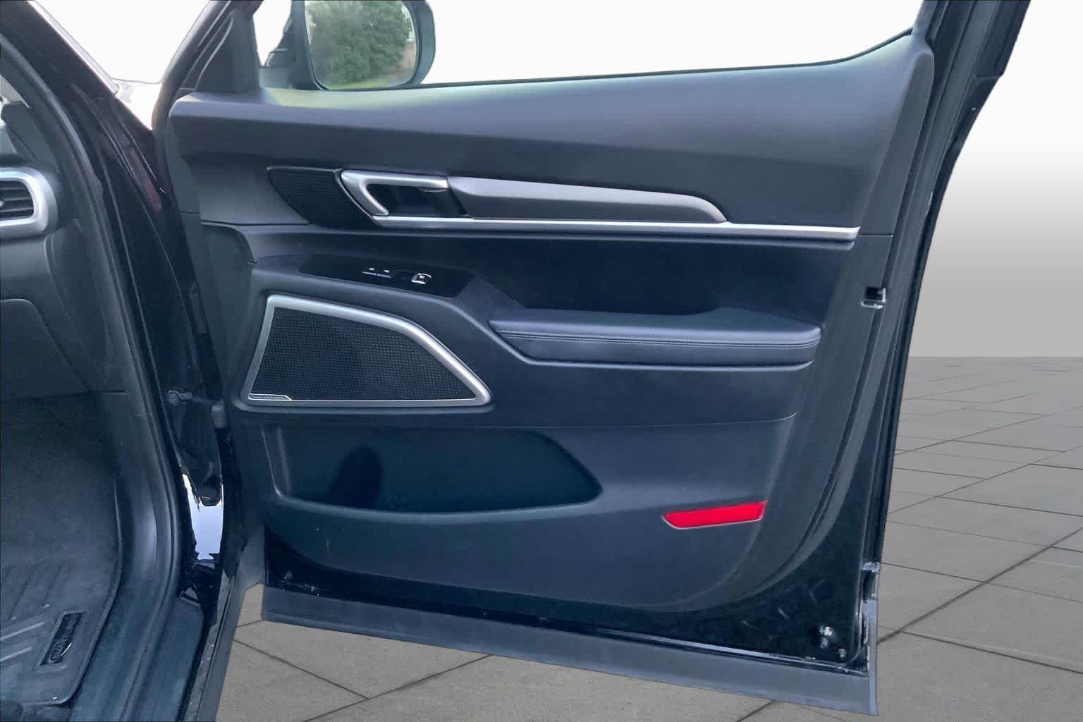 Used 2020 Ebony Black Kia LX image 22