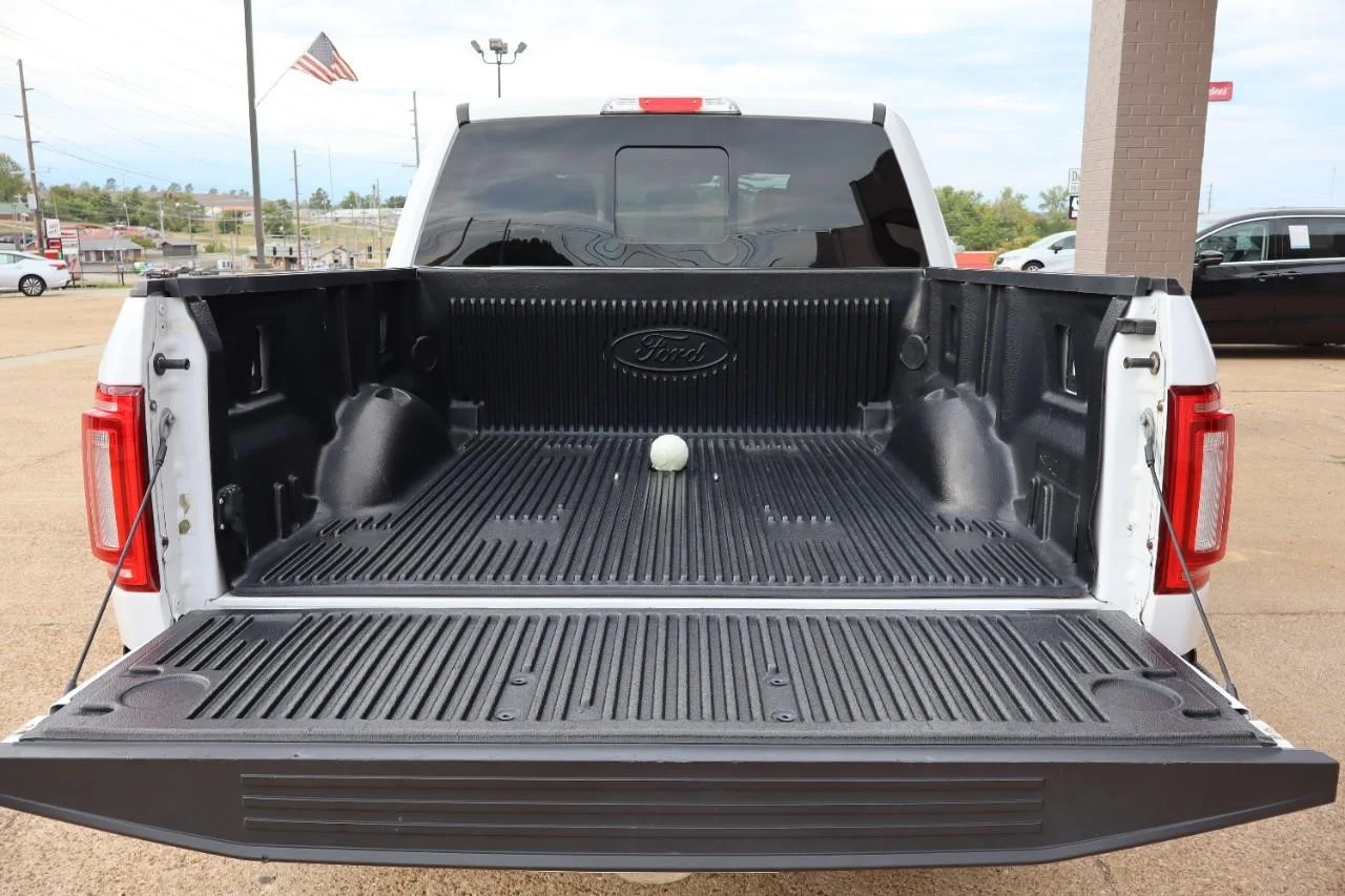 Used 2018 White Platinum Metallic Tri-Coat Ford King Ranch image 39