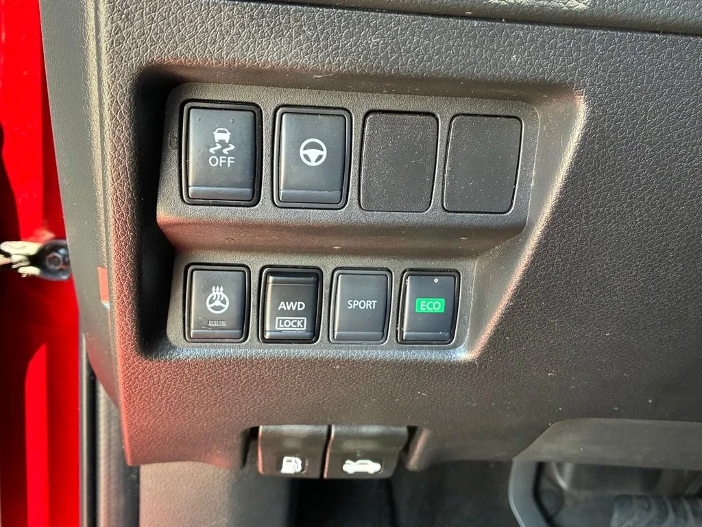 Used 2020 Scarlet Ember Tin Nissan SV image 35