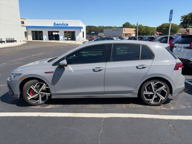 Used 2024 Graphite Gray/Black Roof Volkswagen SE image 2