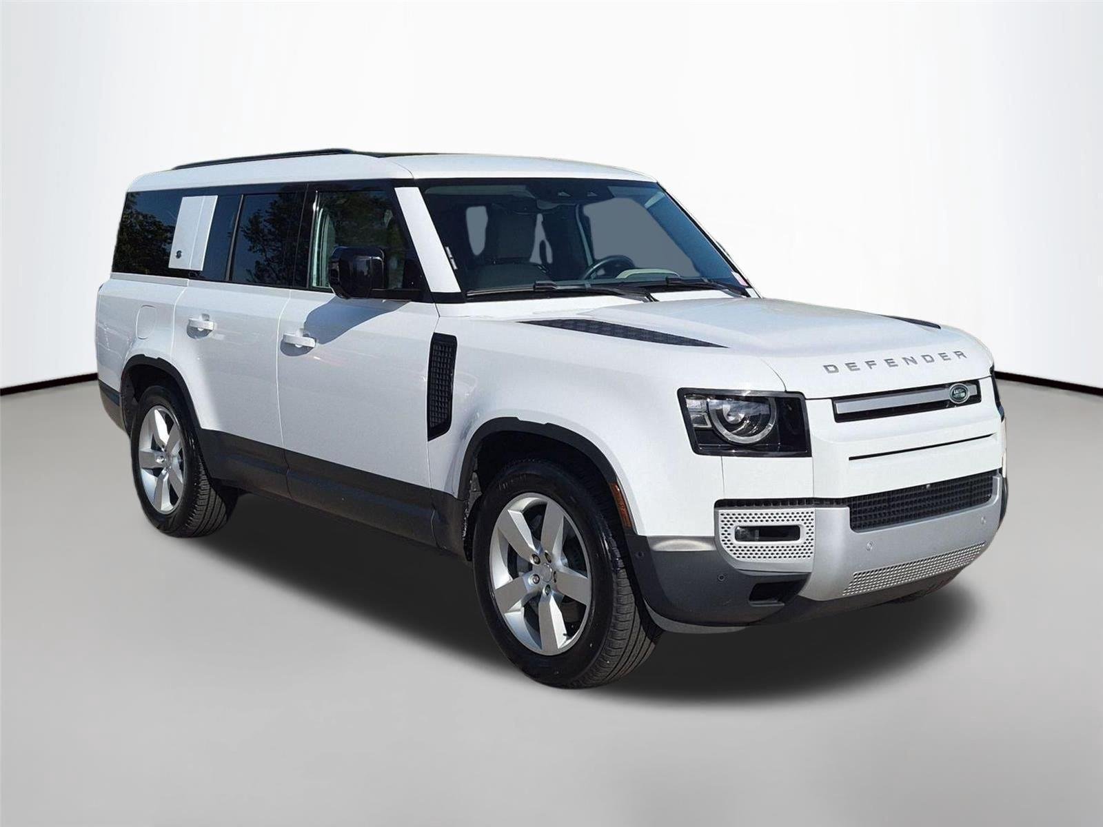 Used 2024 Fuji White Land Rover S image 7