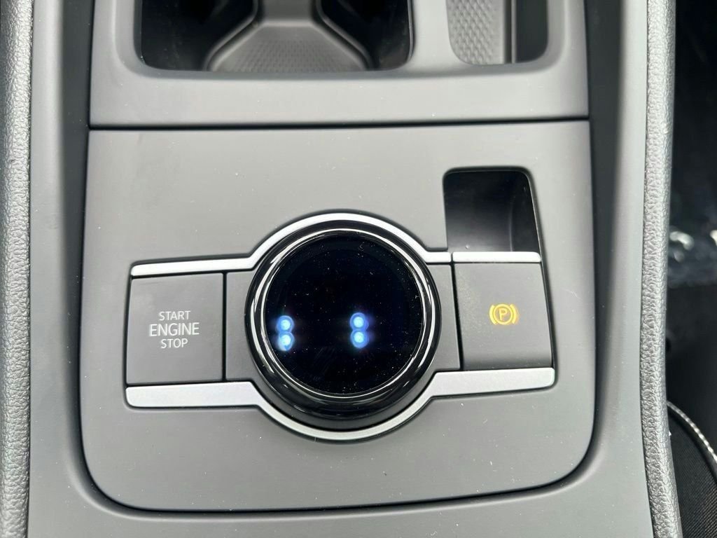 New 2026 White/off-white Volkswagen SE image 15