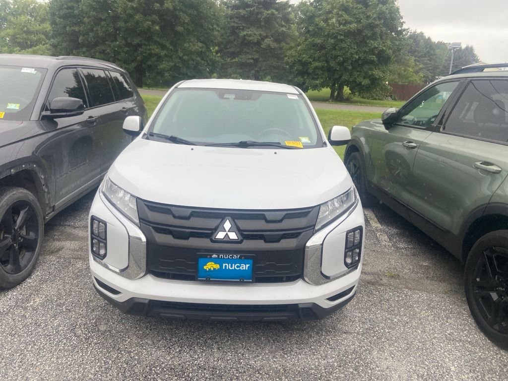 Used 2023 White Mitsubishi 2.0 ES image 2
