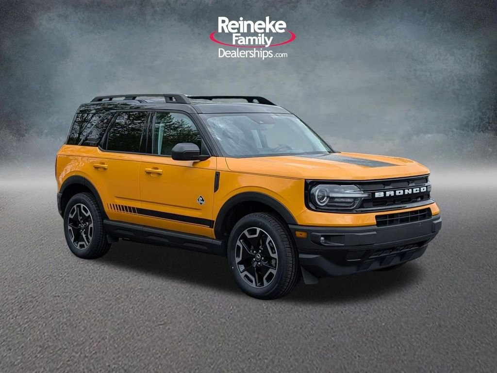 Used 2022 Orange Ford Outer Banks image 3