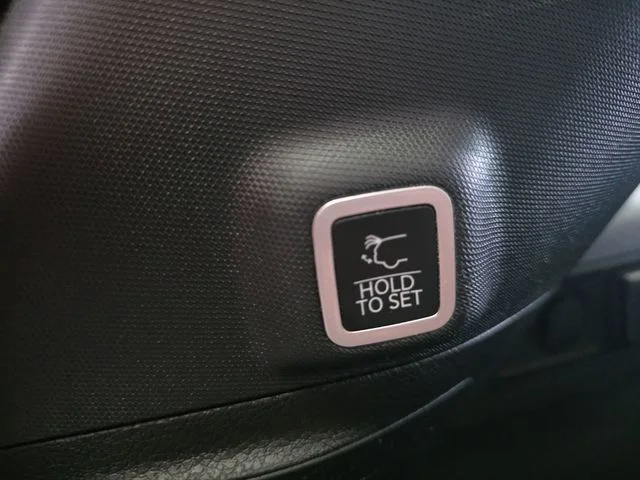 Used 2025 Gray Jeep Summit image 14