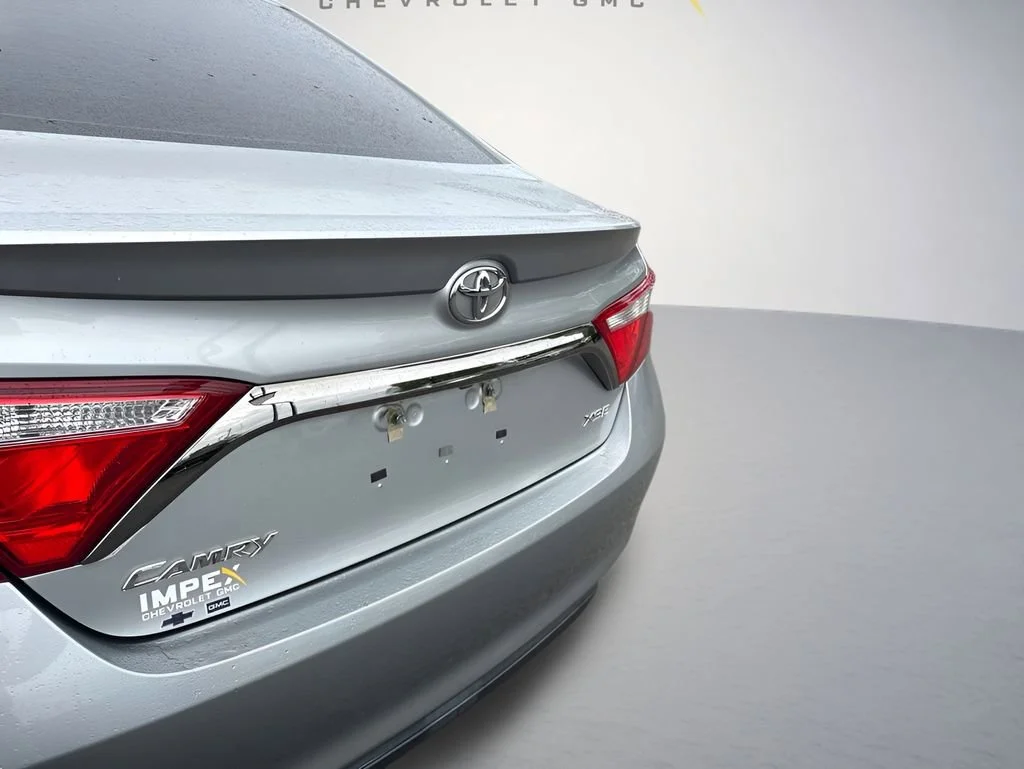 Used 2016  Toyota XSE image 34