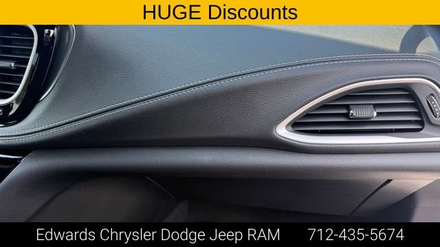 2026 Chrysler Pacifica Select - Photo 38