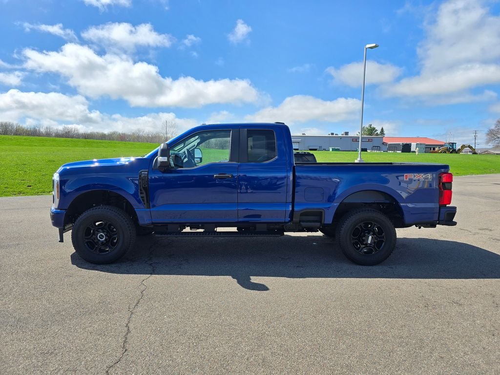 Used 2026 Blue Ford XL image 8