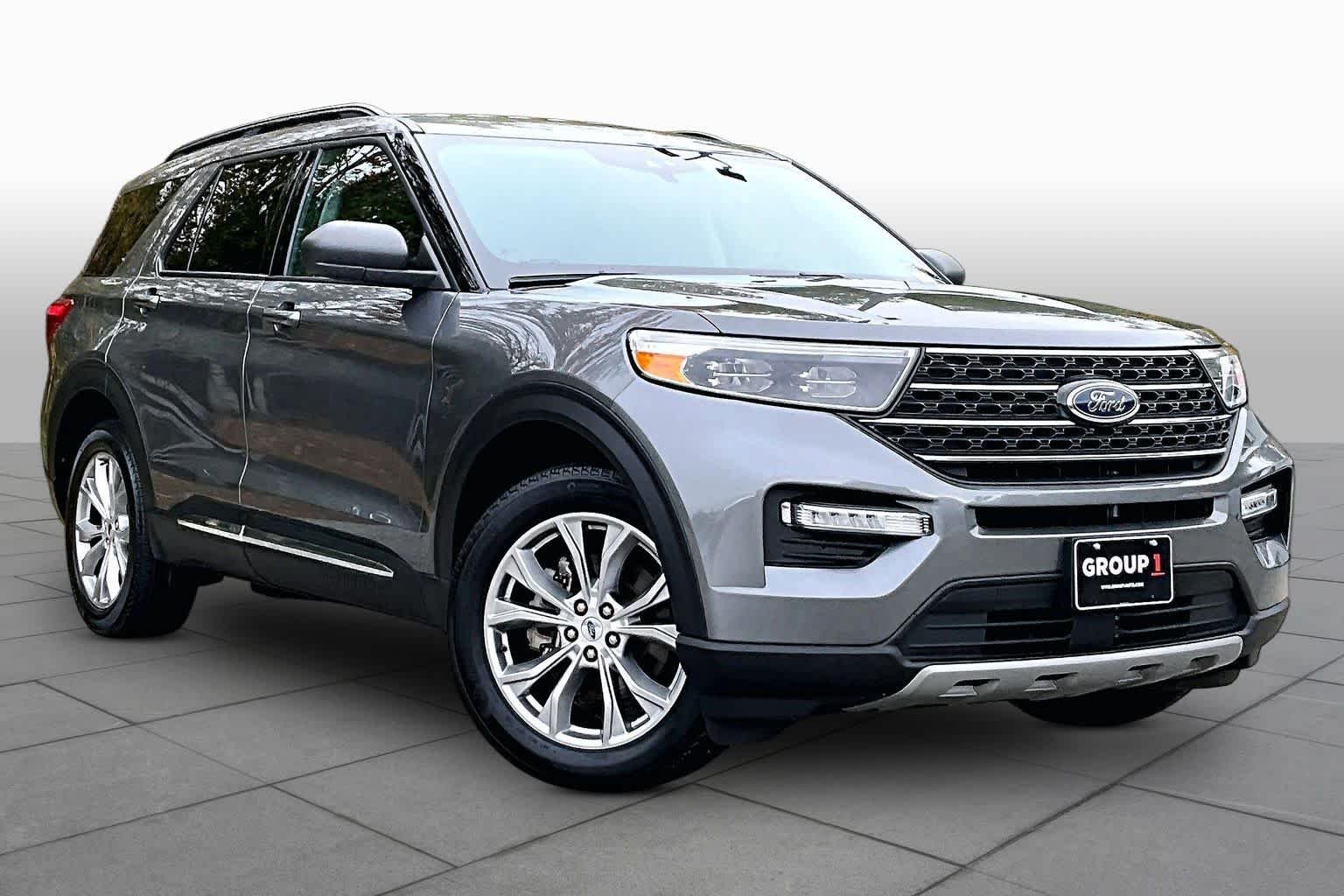 Certified Used 2023 Carbonized Gray Metallic Ford XLT image 3