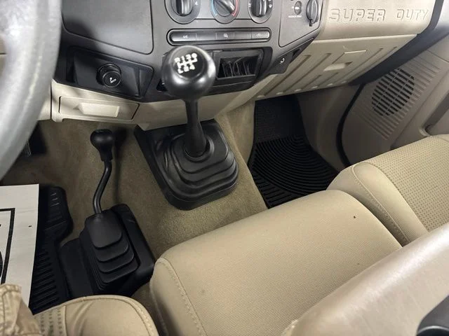 Used 2008 Silver Ford XL image 16