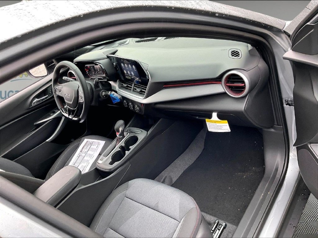 2026 Chevrolet Trax RS - Photo 10