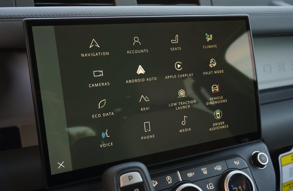 New 2026 Tasman Blue Land Rover X-Dynamic SE image 21