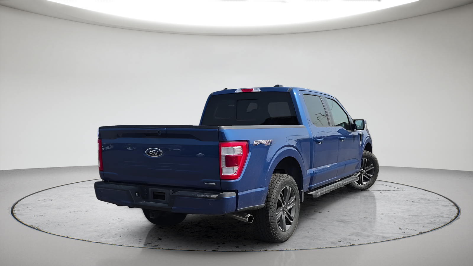 Used 2023 Atlas Blue Metallic Ford Lariat image 7