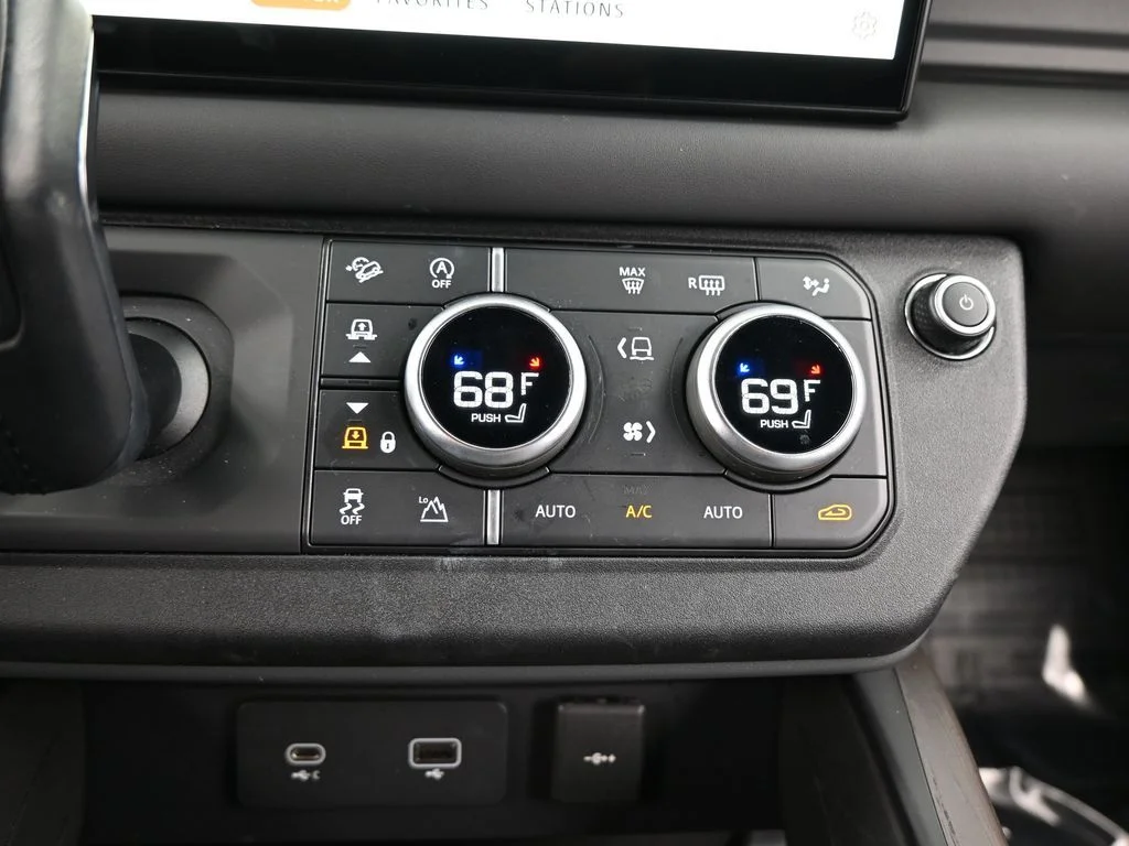 2023 Land Rover Defender X - Photo 26