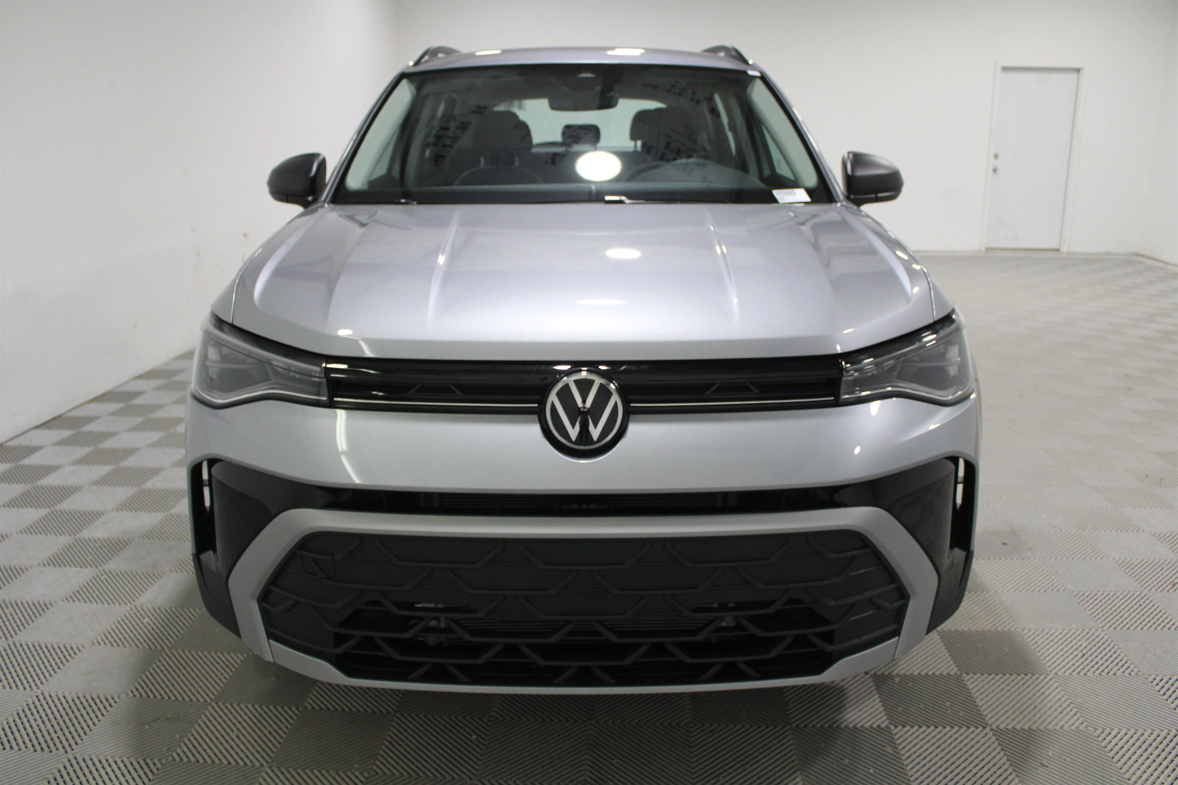 New 2026 Pyrite Silver Metallic Volkswagen S image 32