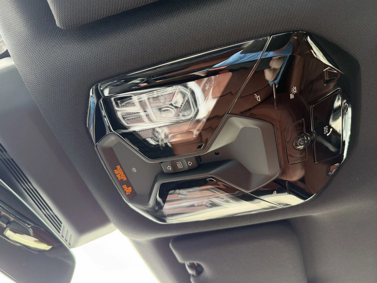 New 2026 Mineral White Metallic BMW 740i image 34