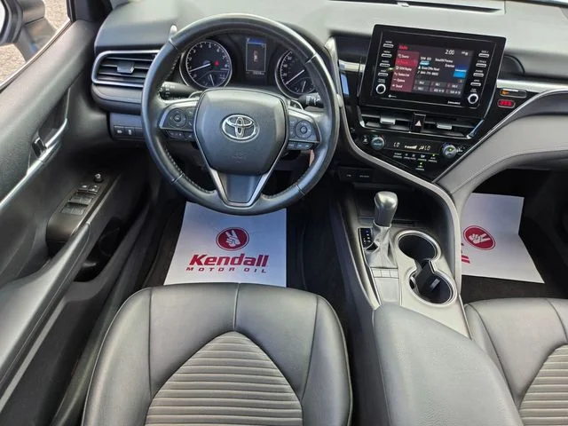 Used 2022 White Toyota SE image 13
