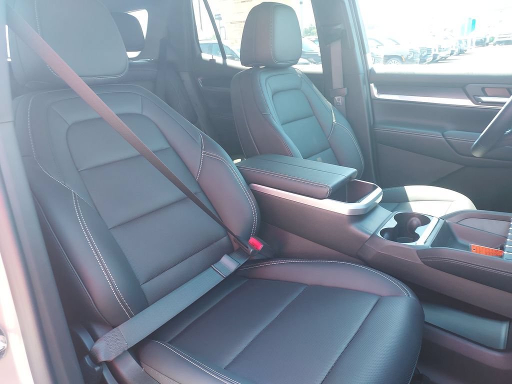 New 2026 Riverstone Metallic GMC Elevation image 31