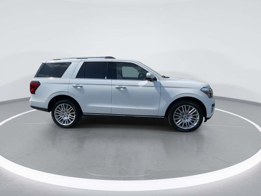 Used 2024 White Ford Limited image 9