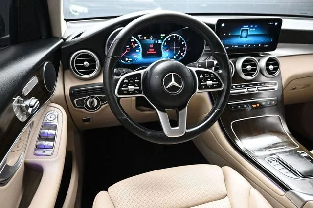 Used 2022 Blue Mercedes-Benz GLC 300 image 14