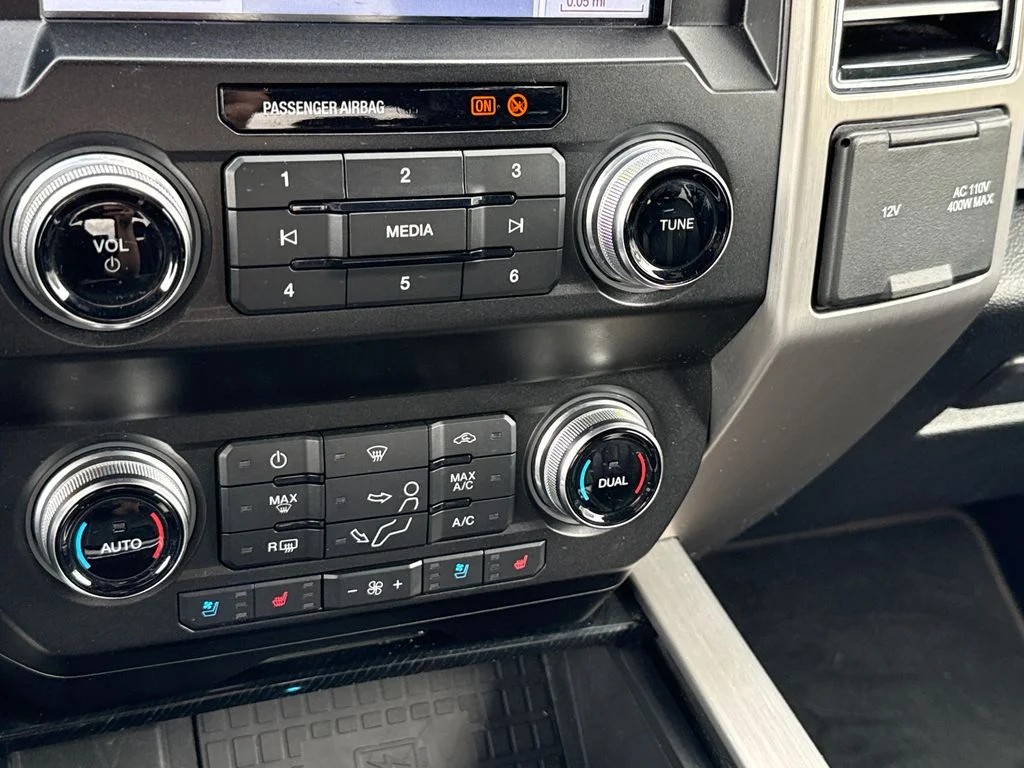 Used 2020 White Ford Platinum image 22