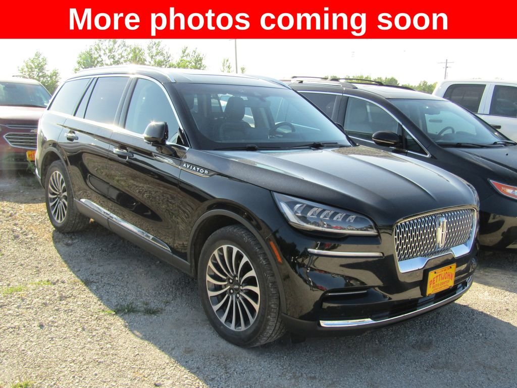 Used 2023 Black Lincoln Reserve image 7