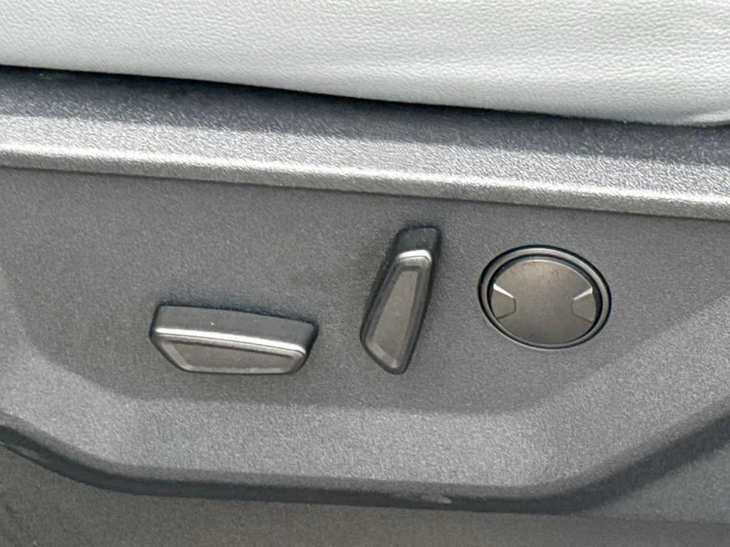Certified Used 2025 Gray Ford Flash image 27