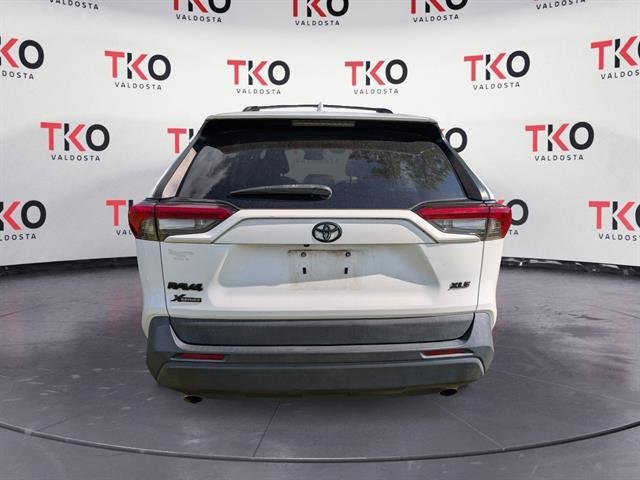 Used 2021 Super White Toyota XLE image 3