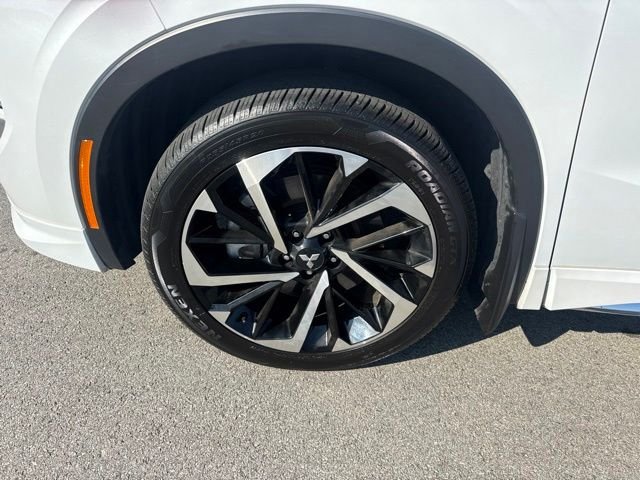 Used 2024  Mitsubishi SEL image 10
