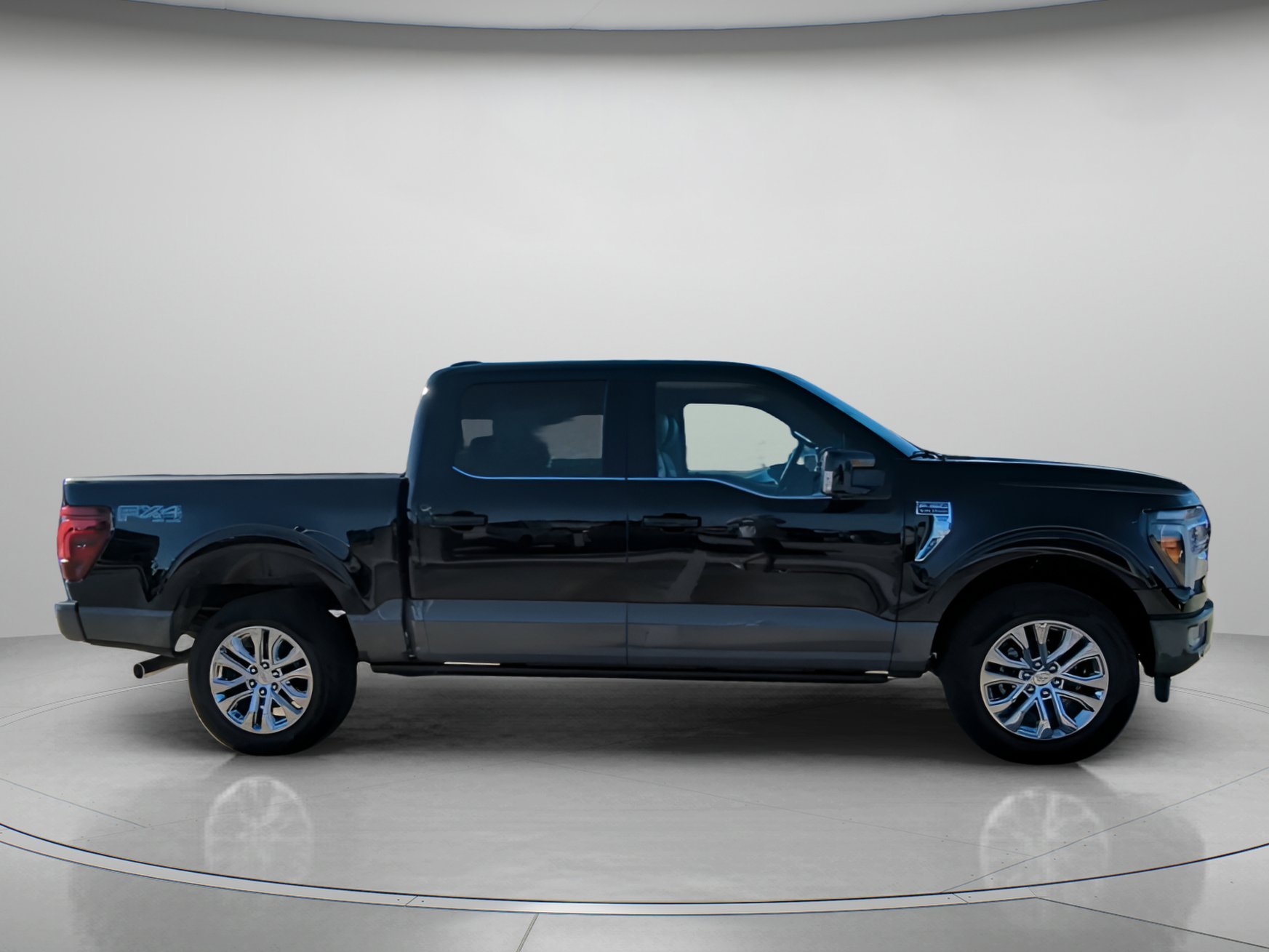 New 2026 Agate Black Metallic Ford King Ranch® image 30