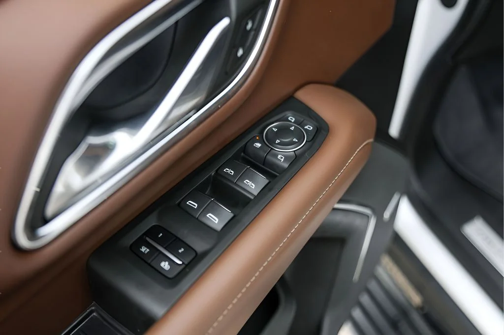 Used 2023 Beige Chevrolet High Country image 27