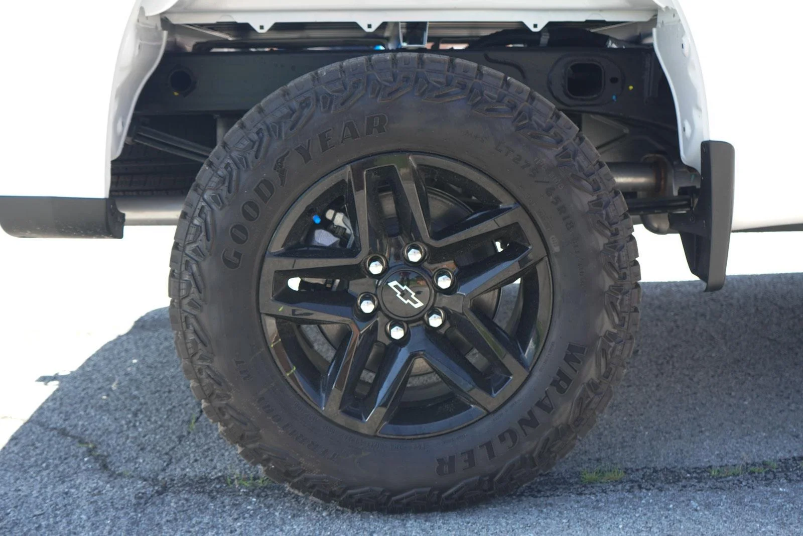 New 2026 Summit White Chevrolet Custom Trail Boss image 13