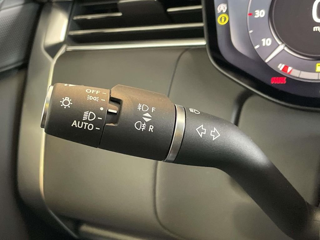New 2026 Batumi Gold Land Rover SE image 37