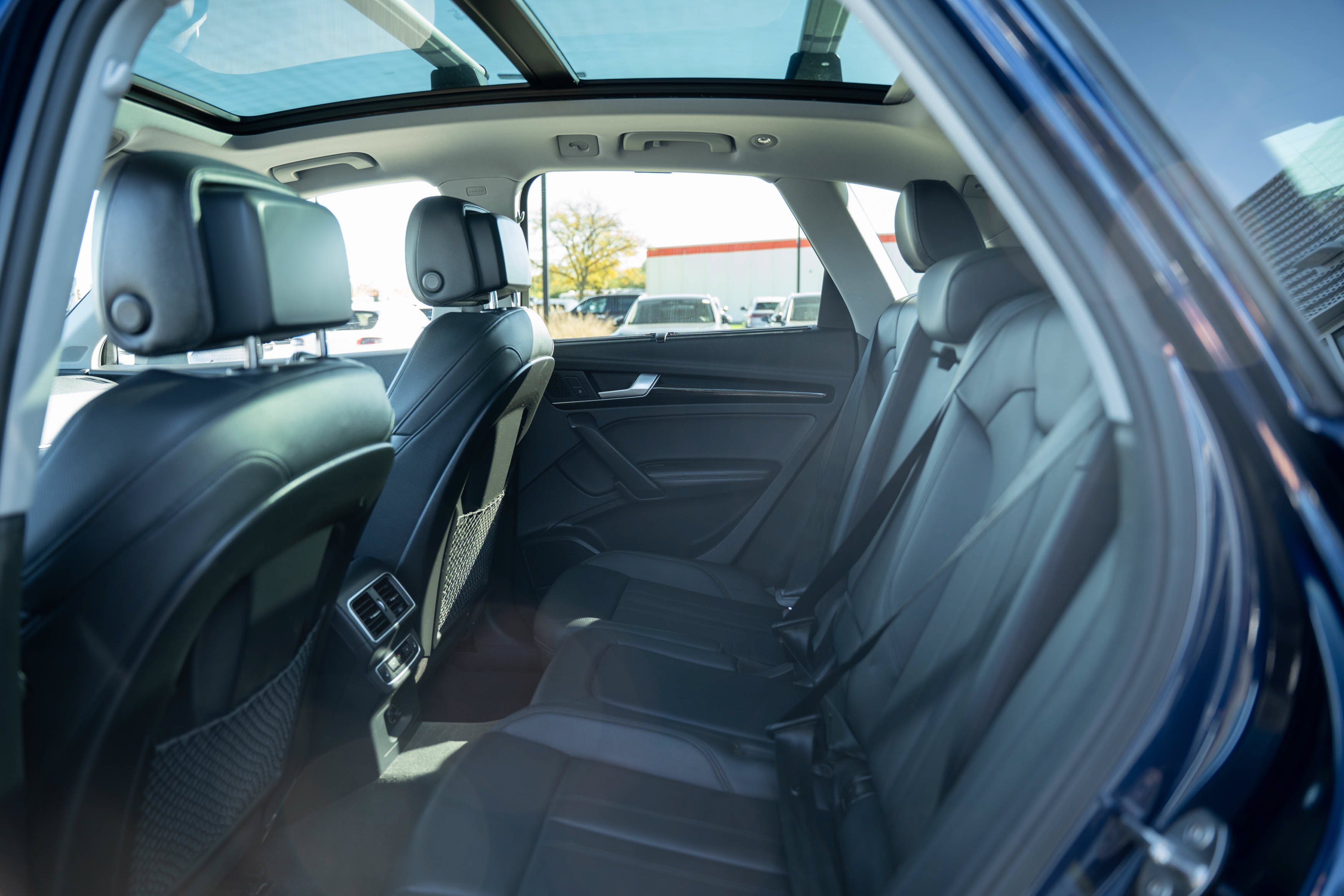 Used 2018 Navarra Blue Metallic Audi Prestige image 18