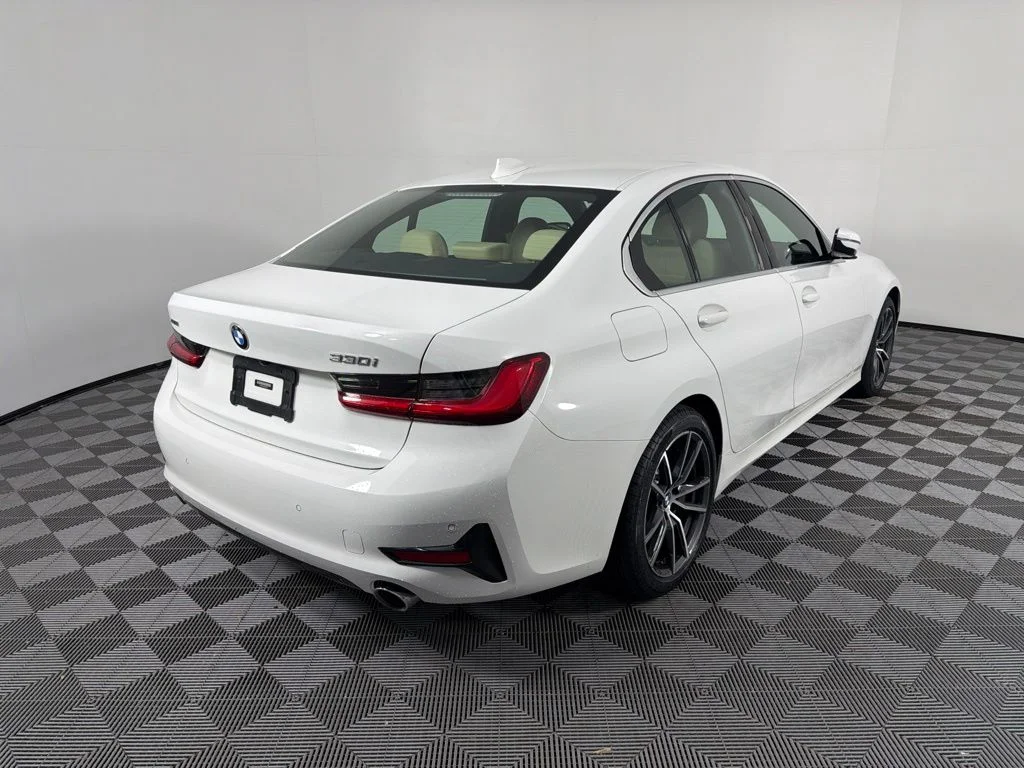 Used 2021 White BMW 330i xDrive image 5