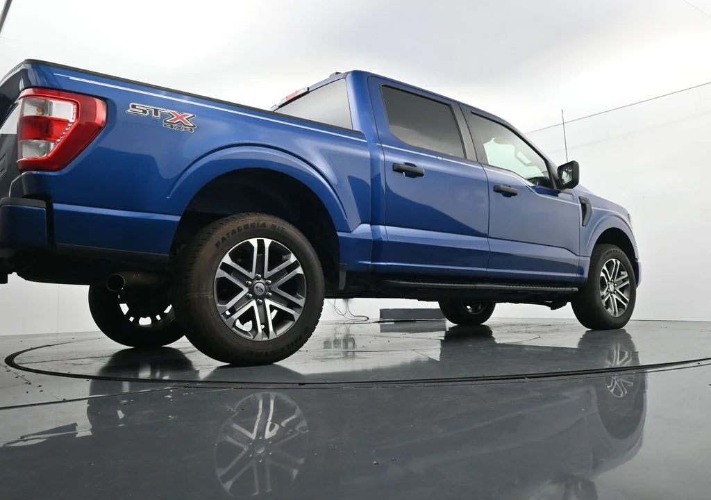Used 2023 Blue Ford XL image 31