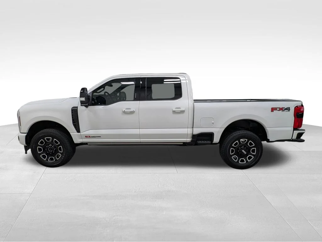 New 2026 Star White Metallic Tri-Coat Ford F-250® Platinum® image 1