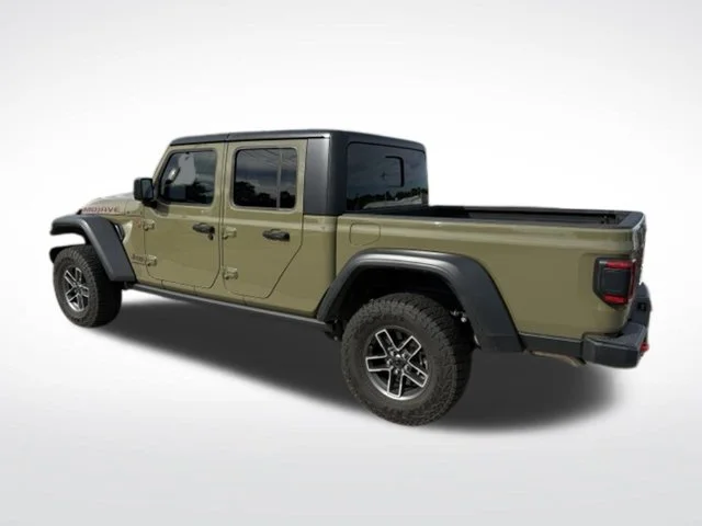 Used 2025  Jeep Mojave image 5