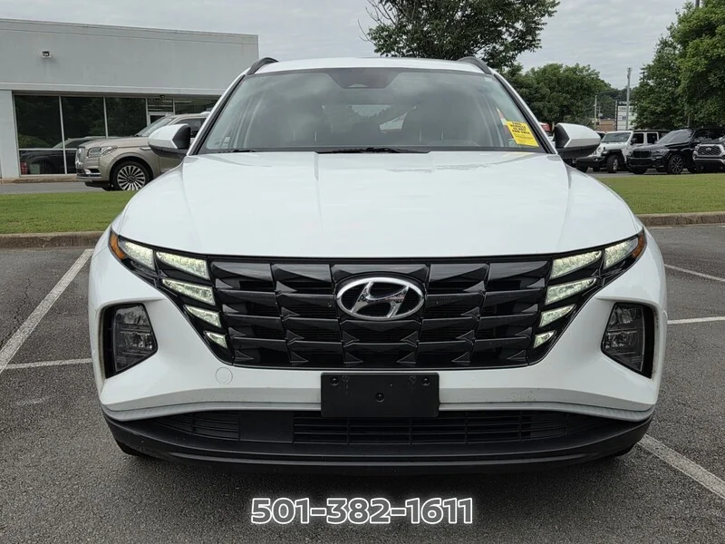 Used 2024 White Pearl HYUNDAI SEL FWD *LTD AVAIL* image 8
