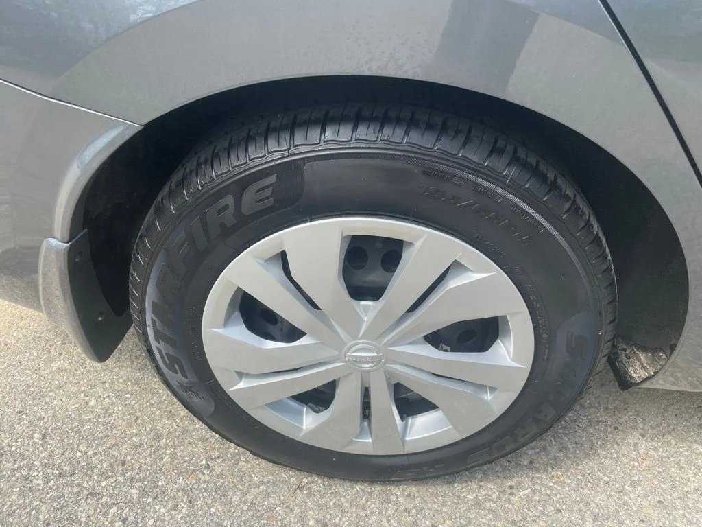 Used 2023 Gun Metallic Nissan 1.6 S image 6