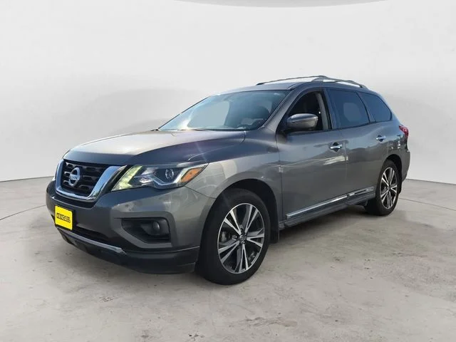 2018 Nissan Pathfinder Platinum 4WD's photo
