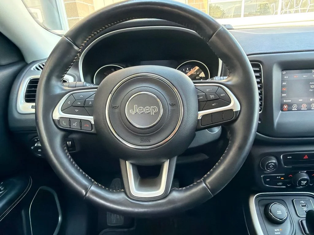 Used 2019 White Jeep Latitude image 11