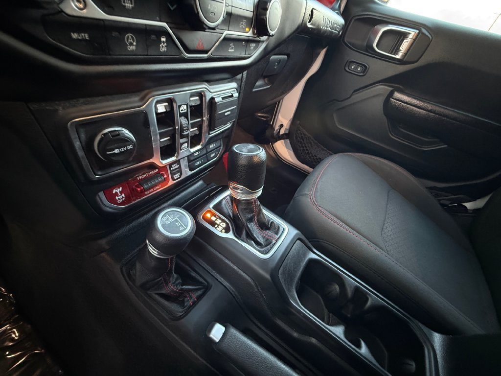 Used 2023 White Jeep Rubicon image 22