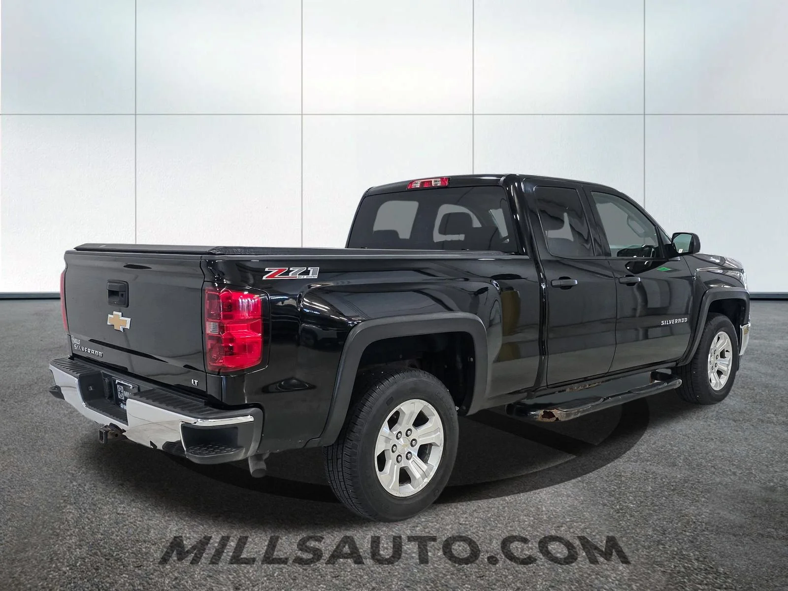 Used 2014 Black Chevrolet LT image 8